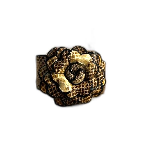 Vintage Python Snakeskin Cuff Braceelet with Rosette - Picture 3 of 5